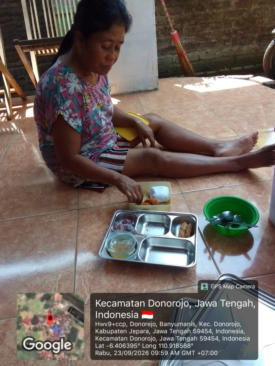 PENDISTRIBUSIAN MAKANAN BERGIZI GRATIS (MBG) UNTUK IBU HAMIL DAN BALITA POS MAWAR MERAH 6 DESA BANYUMANIS