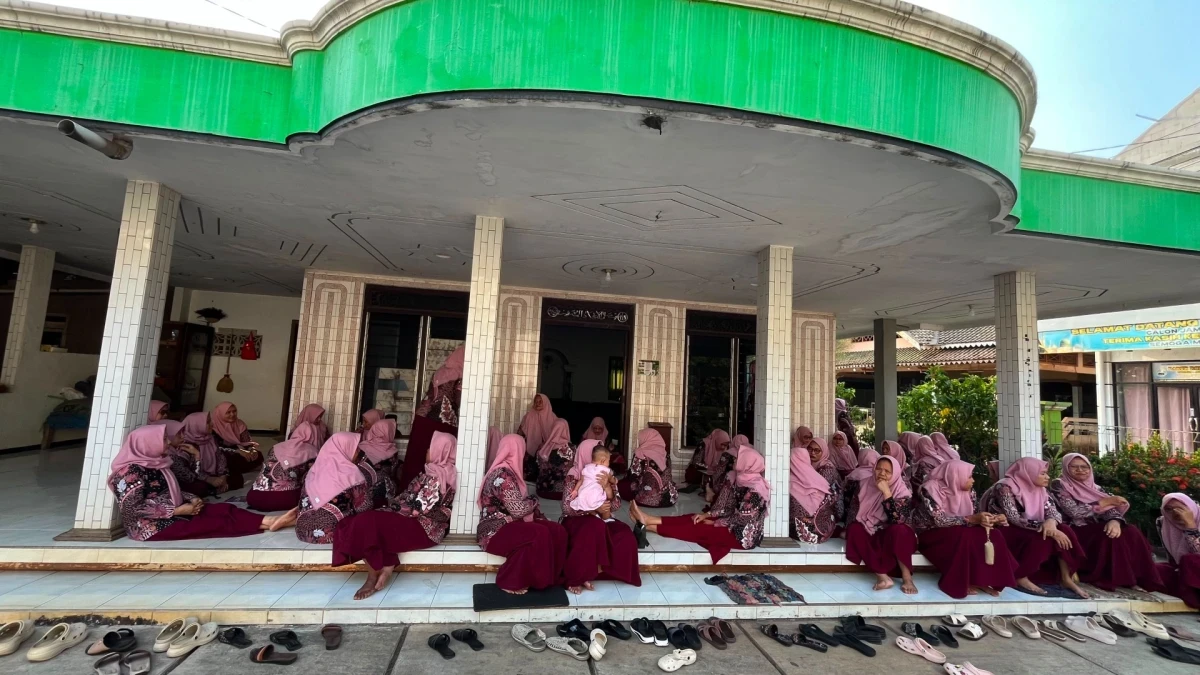 kegiatan rutinan pkk rt 1 rw 1 desa tahunan dengan isian keagaman bersyukur diusia senja