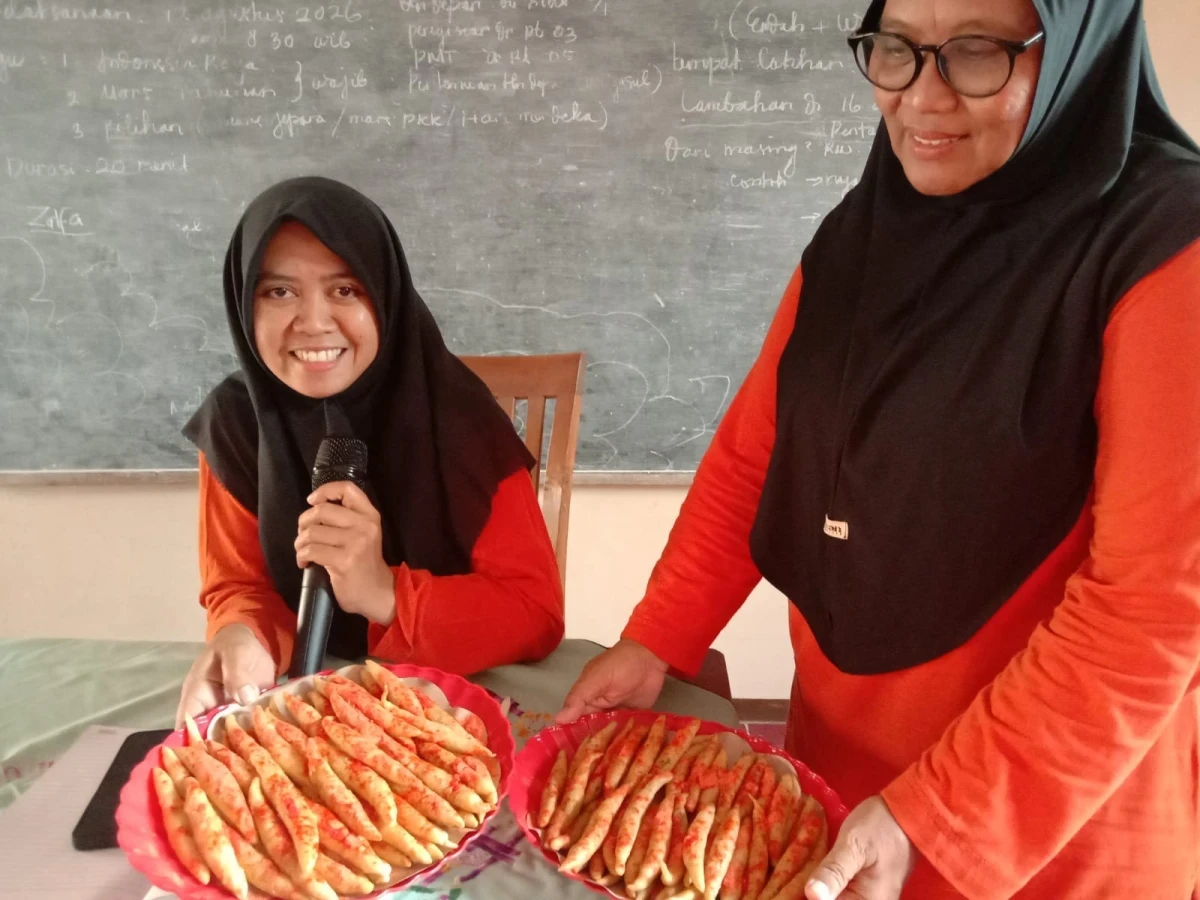 kegiatan rutinan pkk rt 2 rw 1 tahunan dengan isian membuat sotong goreng bumbu baladongan isian 