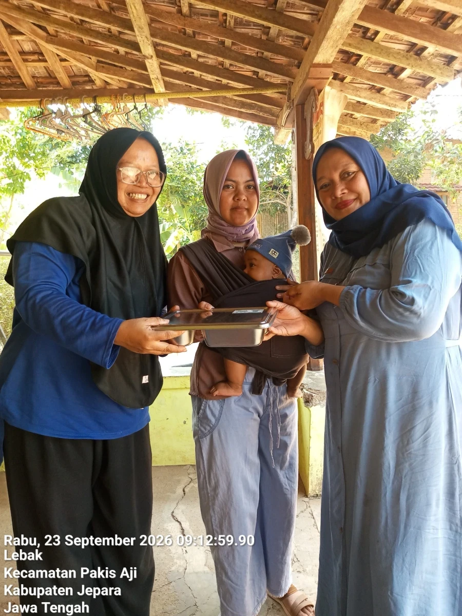 Pendistribusian makanan bergizi gratis MBG B3,bumil,busui dan balita di posyandu tunas harapan 01 