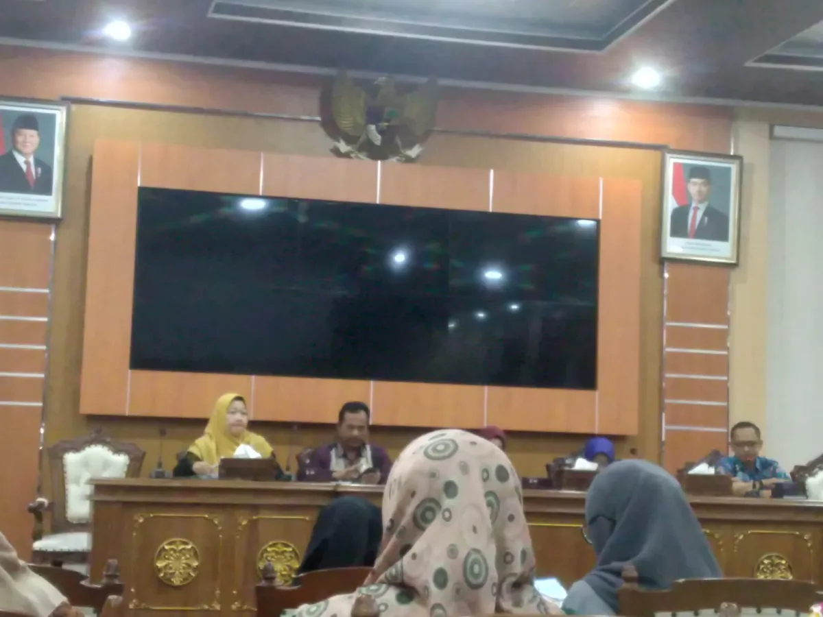 Pembinaan IKM yang tergabung dalam Dekranasda dan Pelatihan Marketing Product