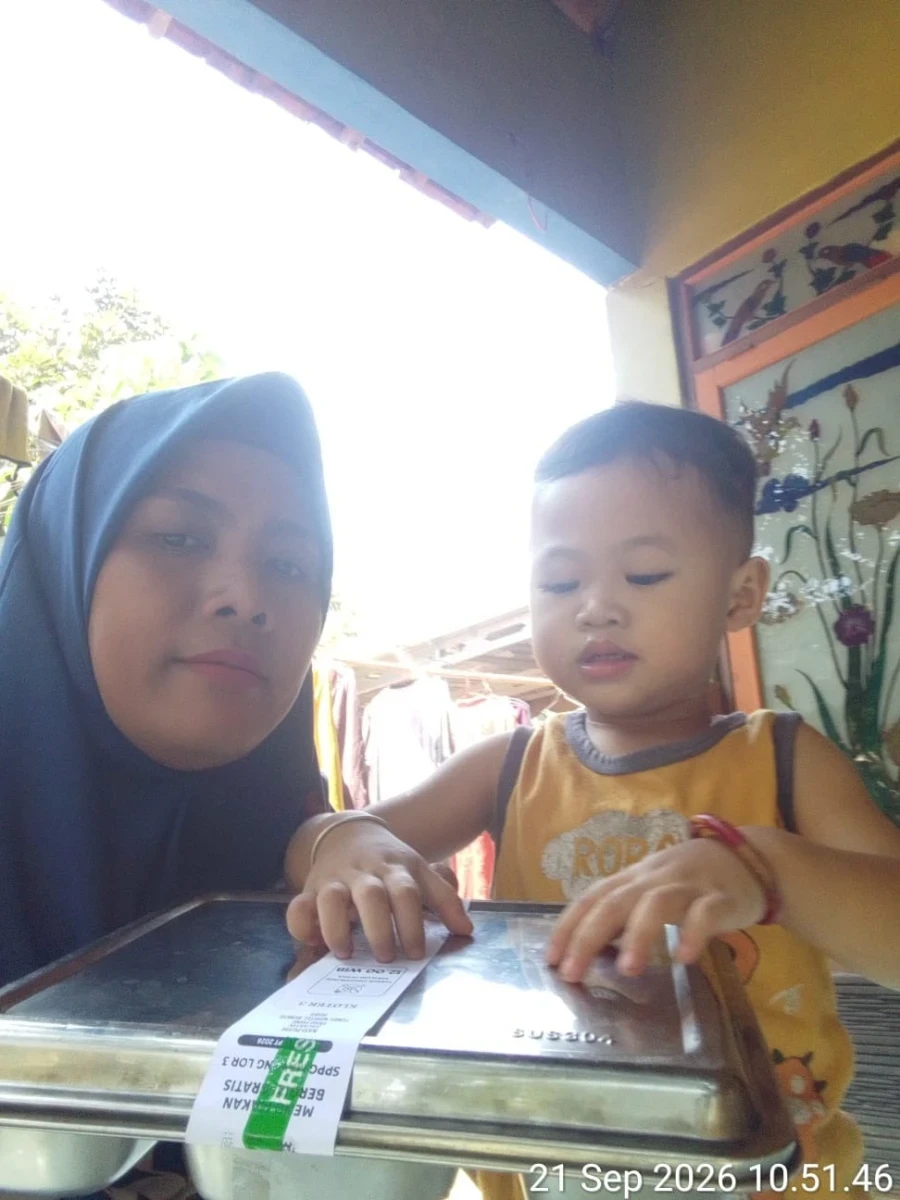 Suasana Penyaluran MBG Balita di Posyandu Dahlia Singorojo Hari Ini