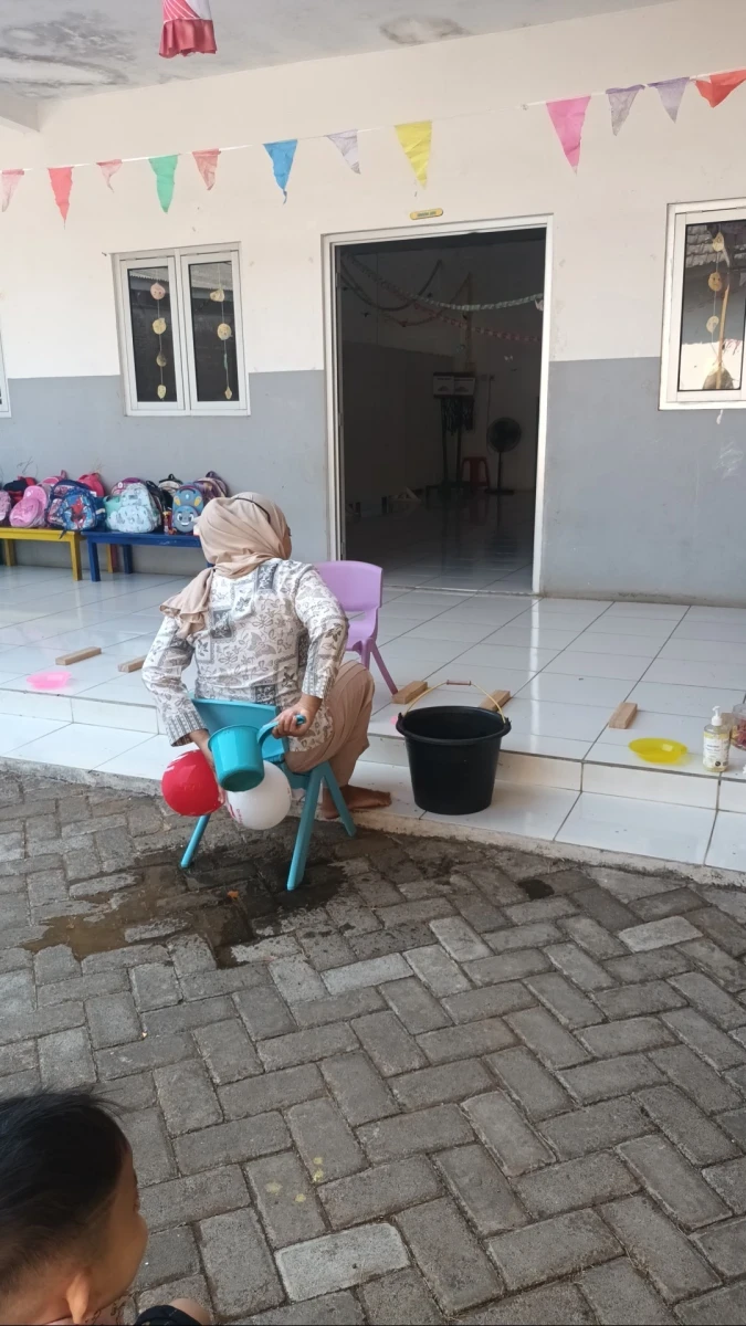 Belajar Mandiri Melalui Kegiatan “Aku Bisa ke Toilet Sendiri”