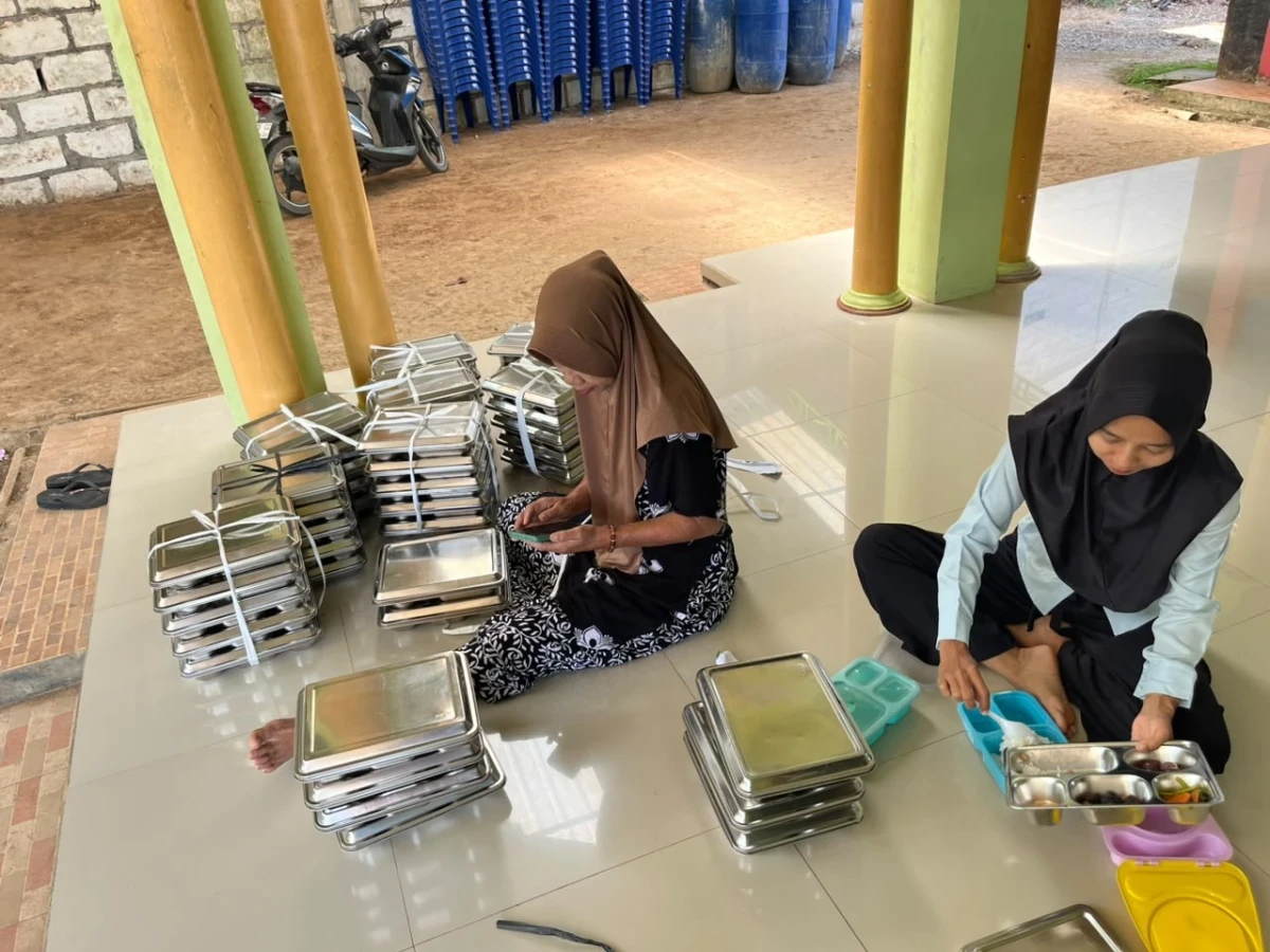MAKANAN BERGIZI GRATIS