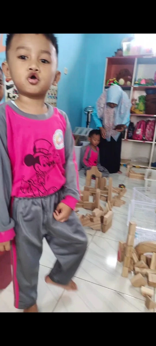 Kegiatan bermain balok 