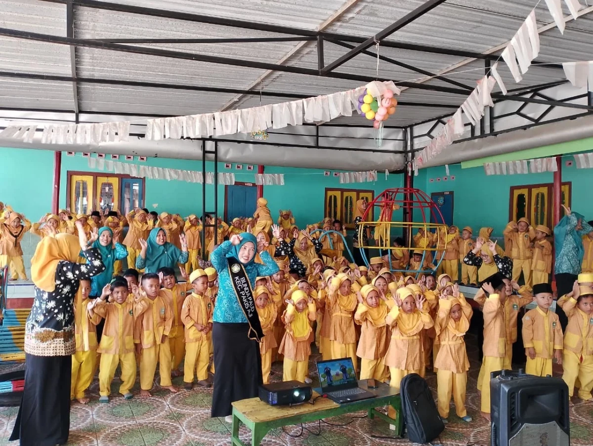 kegiatan literasi di RA matholibul ulum desa lebak