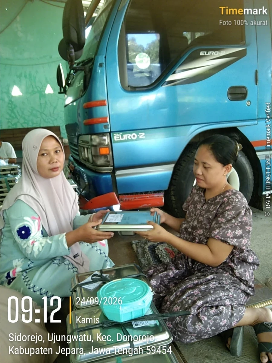 PENDISTRIBUSIAN MBG DI POS 02 RW 02 DUKUH SIDOREJO DESA UJUNGWATU