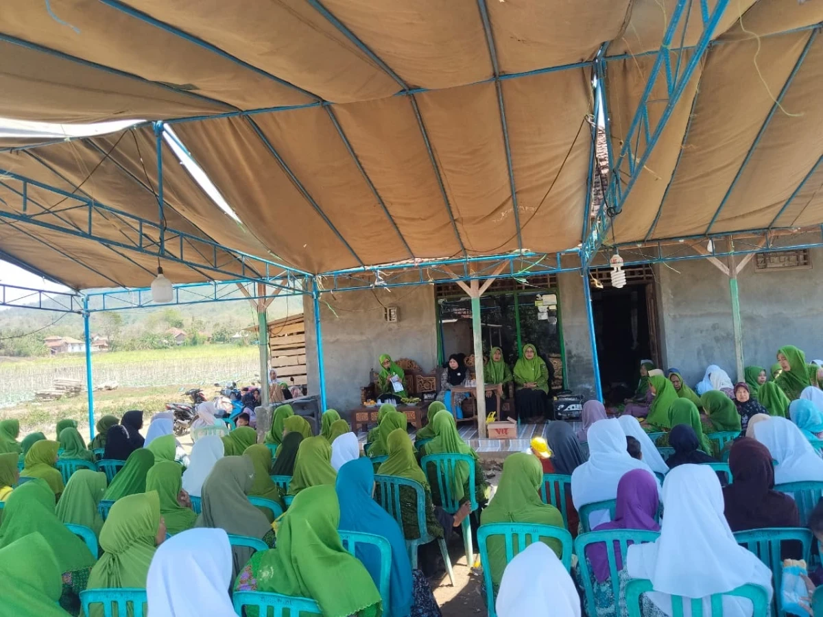 PENGAJIAN HIKMATUL MAUT RW 01 MUSLIMAT FATAYAT