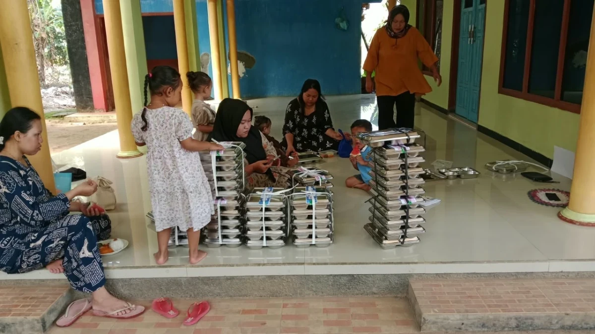 MAKANAN BERGIZI GRATIS