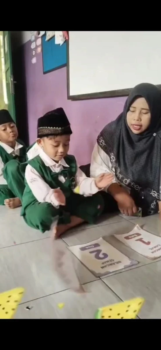 Keseruan Belajar Berhitung Lewat Tepuk Tangan di RA Darul Huda 2 Karanggondang