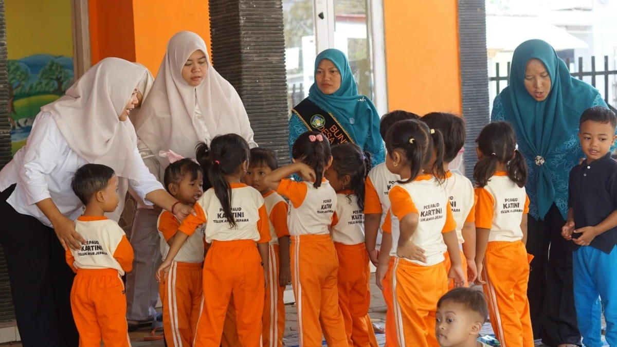 Bunda PAUD Telukawur Hadir Dampingi Pembelajaran, Tumbuhkan Semangat Belajar Anak Sejak Dini