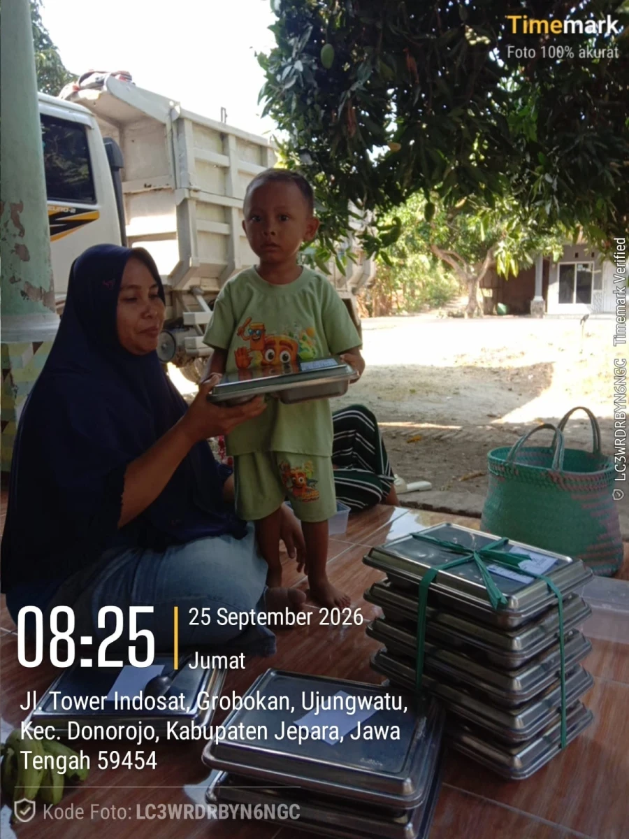 PENDISTRIBUSIAN MBG DI POS 03 RW 03 DUKUH GROBOGAN DESA UJUNGWATU