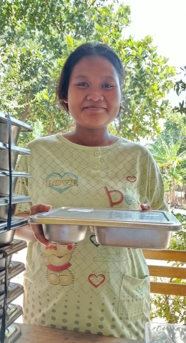 Penyaluran Makan Bergizi Gratis (MBG) untuk Ibu Hamil, Busui, dan Balita di Posyandu Harapan 3 Desa Karanggondang