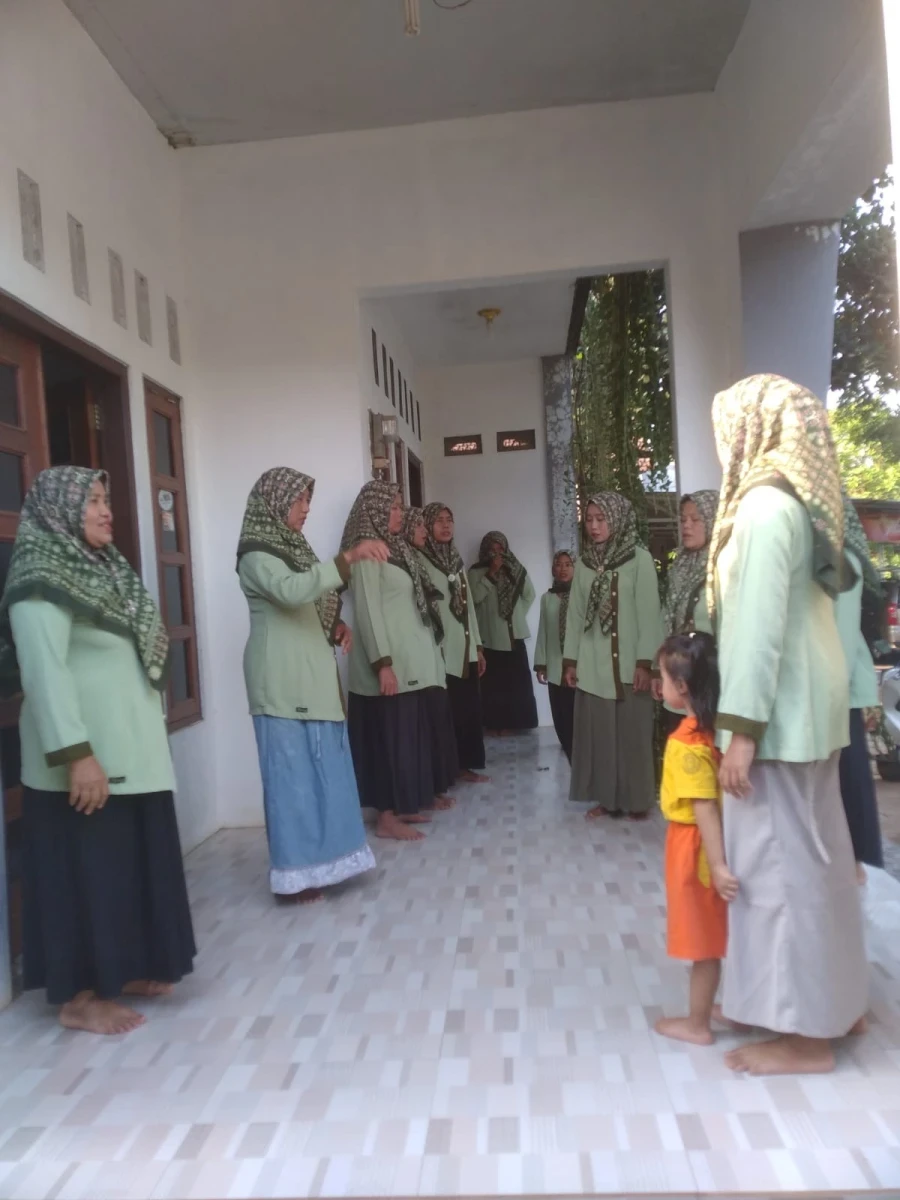 PERENCANAAN PKK RW 06 PIKNIK BARENG DI AKHIR TAHUN