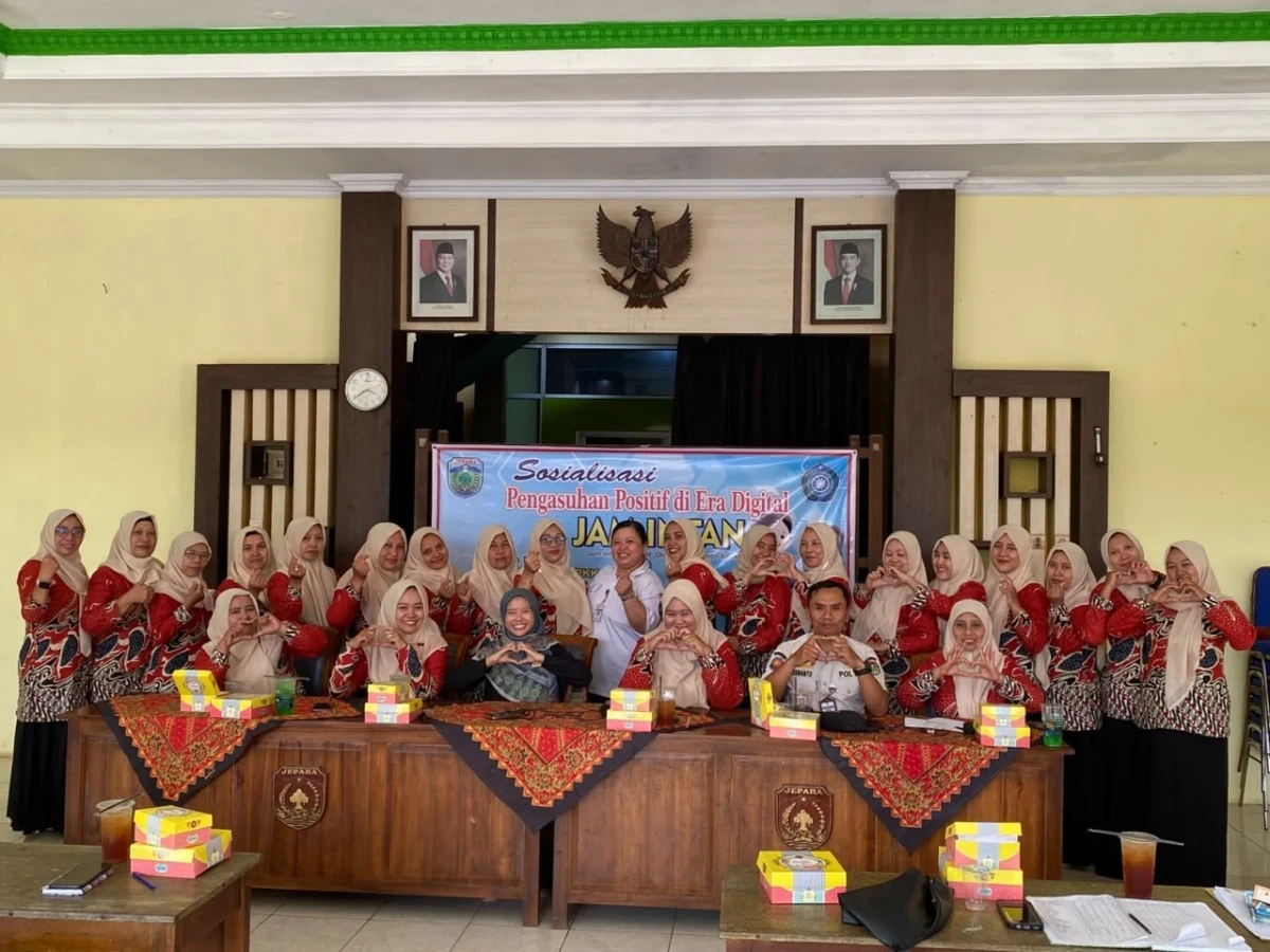SOSIALISASI POLA PENGASUHAN POSITIF DI ERA DIGITAL