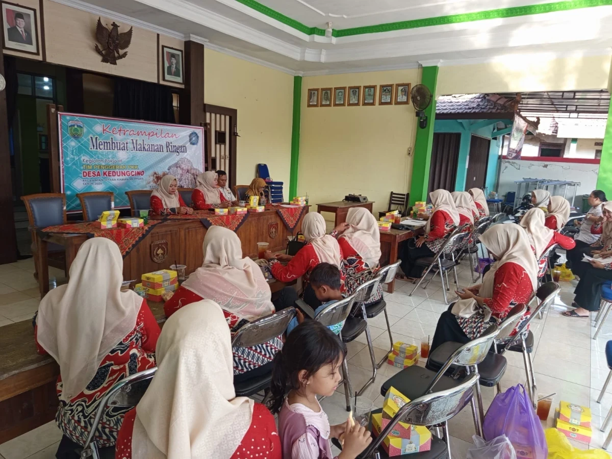 KETERAMPILAN MEMBUAT MAKANAN RINGAN DARI BAHAN KETAN (RENGGINANG)