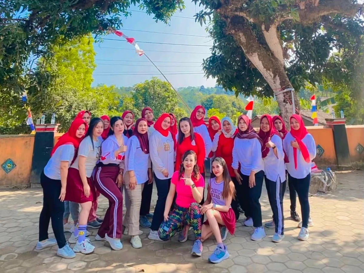 Senam aerobic dalam rangka 17 agustus