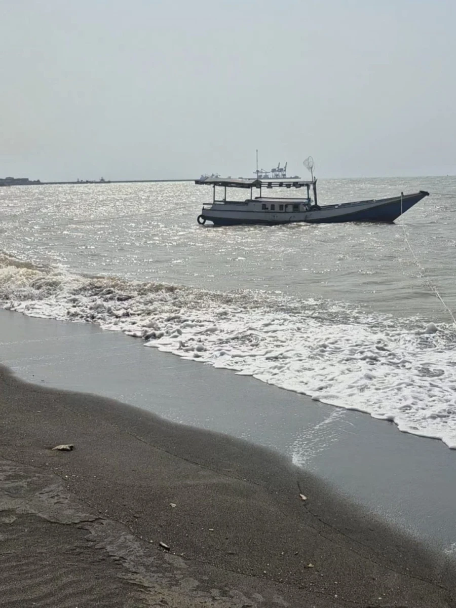 Dalam Rangka Pengembangan Potensi wisata Ket.TPPKK Kec Kembang Mengunjungi Pantai Bayuran