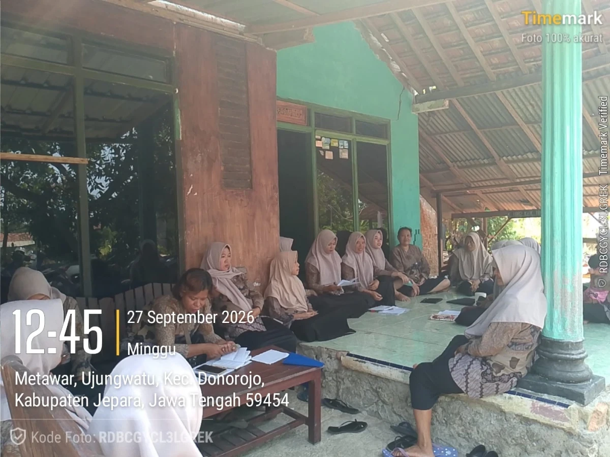 SOSIALISASI JINGLE PAAREDI DI RT 05 RW 01 DUKUH METAWAR