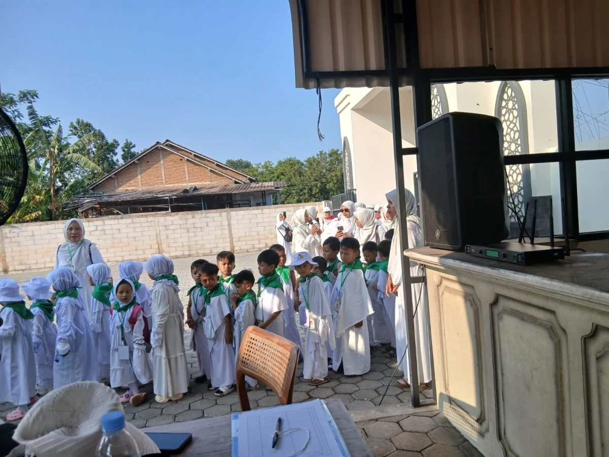 PEMBUKAAN SIMULASI MANASIK HAJI ANAK PAUD MUSLIMAT NU SE-KABUPATEN JEPARA