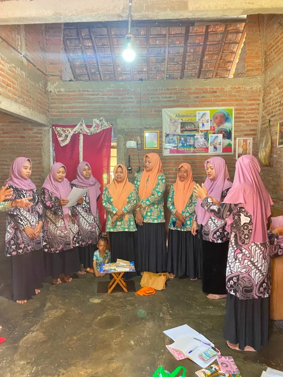 Pertemuan PKK RT 04 RW 06 Desa Banyumanis kec. Donorojo 