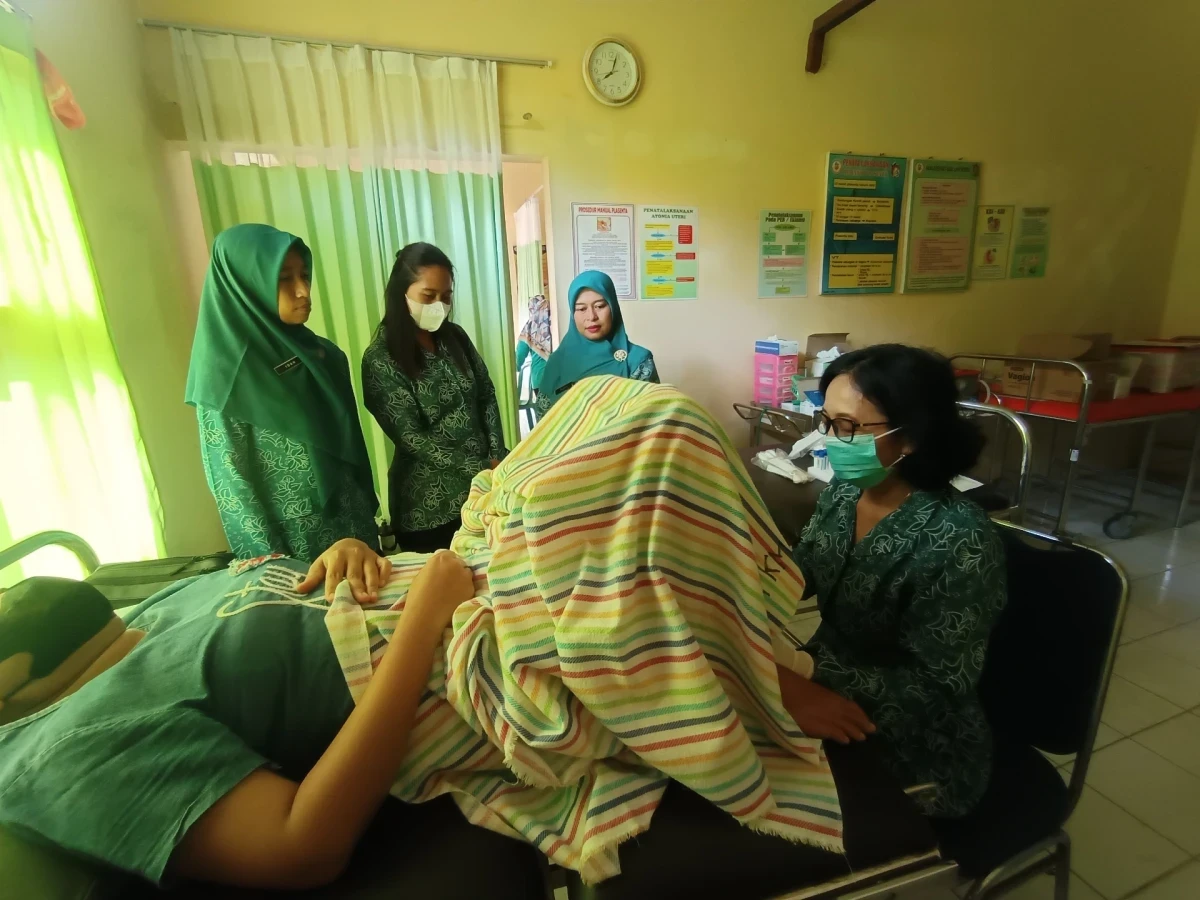 Penguatan pendampingan pencegahan dini Kanker leher rahim di Puskesmas Donorojo 