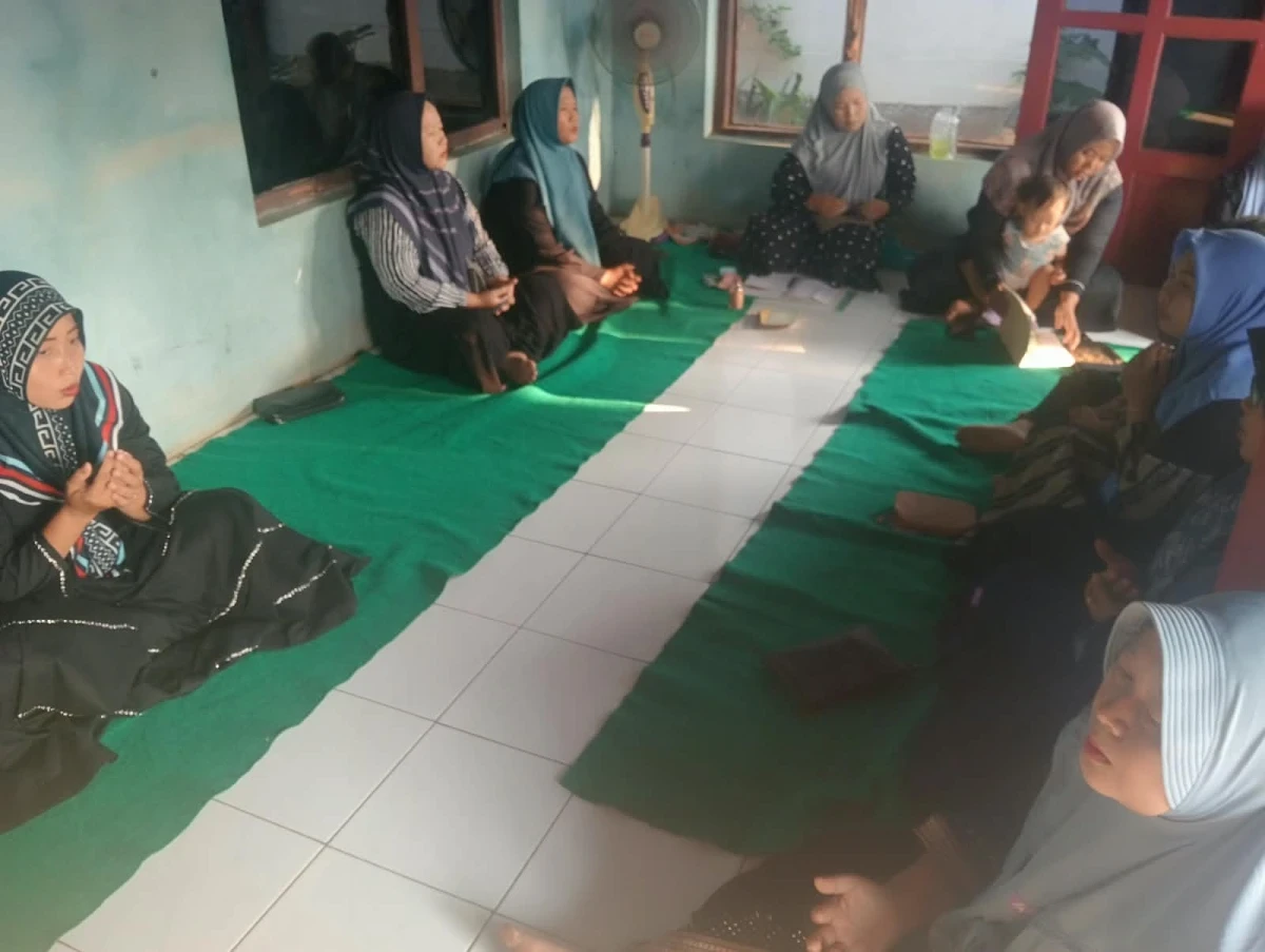 Pertemuan Rutin dan Silaturahmi Kader PKK RW 02 Desa Singorojo