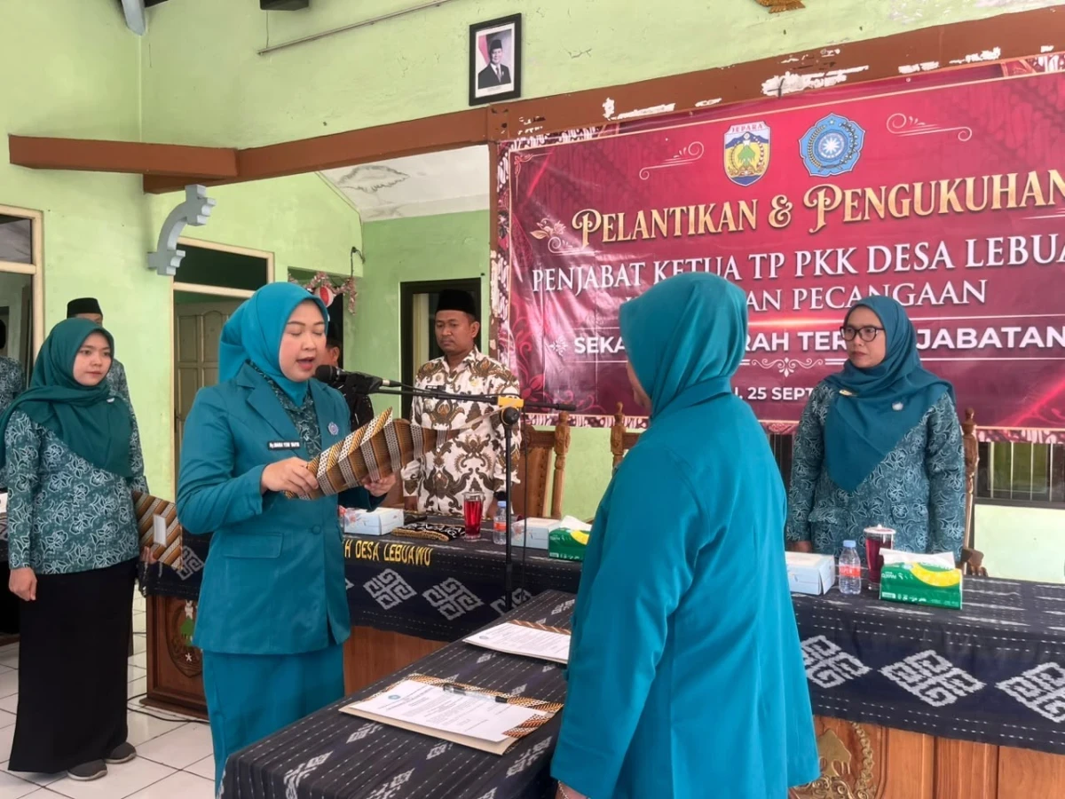 Sertijab Kepemimpinan, TP PKK Pecangaan Lantik Penjabat Ketua TP PKK Desa Lebuawu