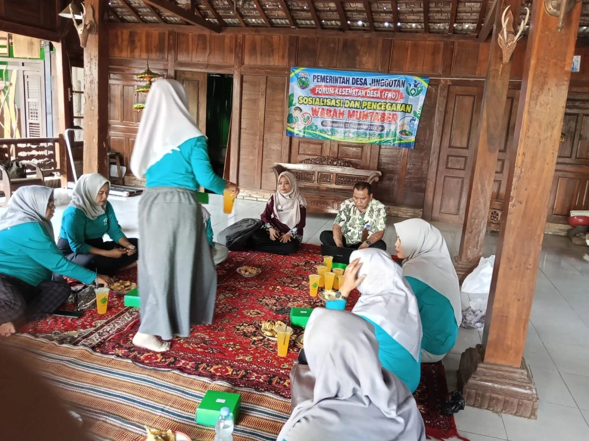 Mengikuti Sosialisasi muntaber dari FKD