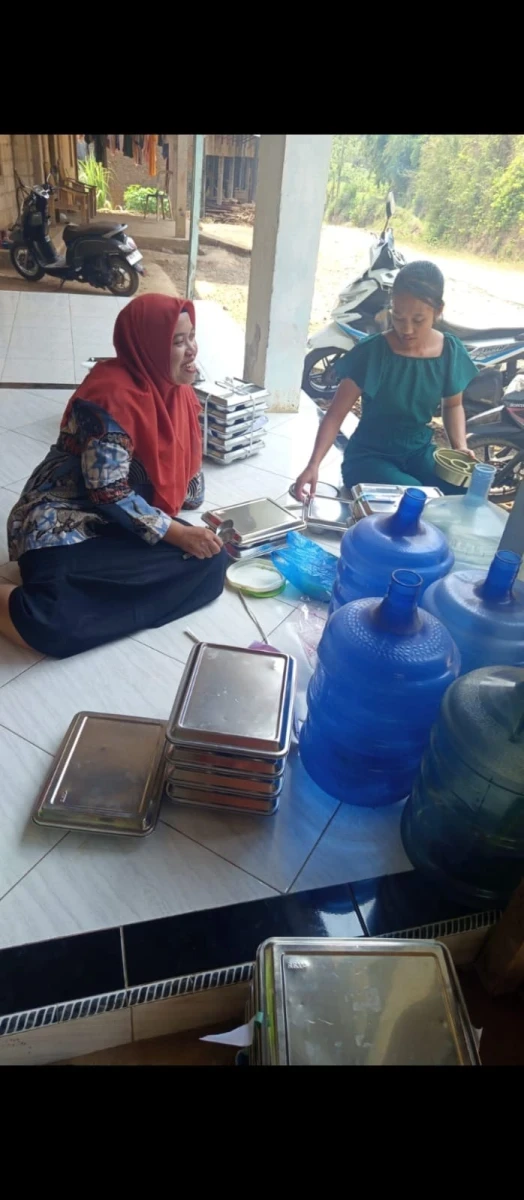 MAKANAN BERGIZI GRATIS
