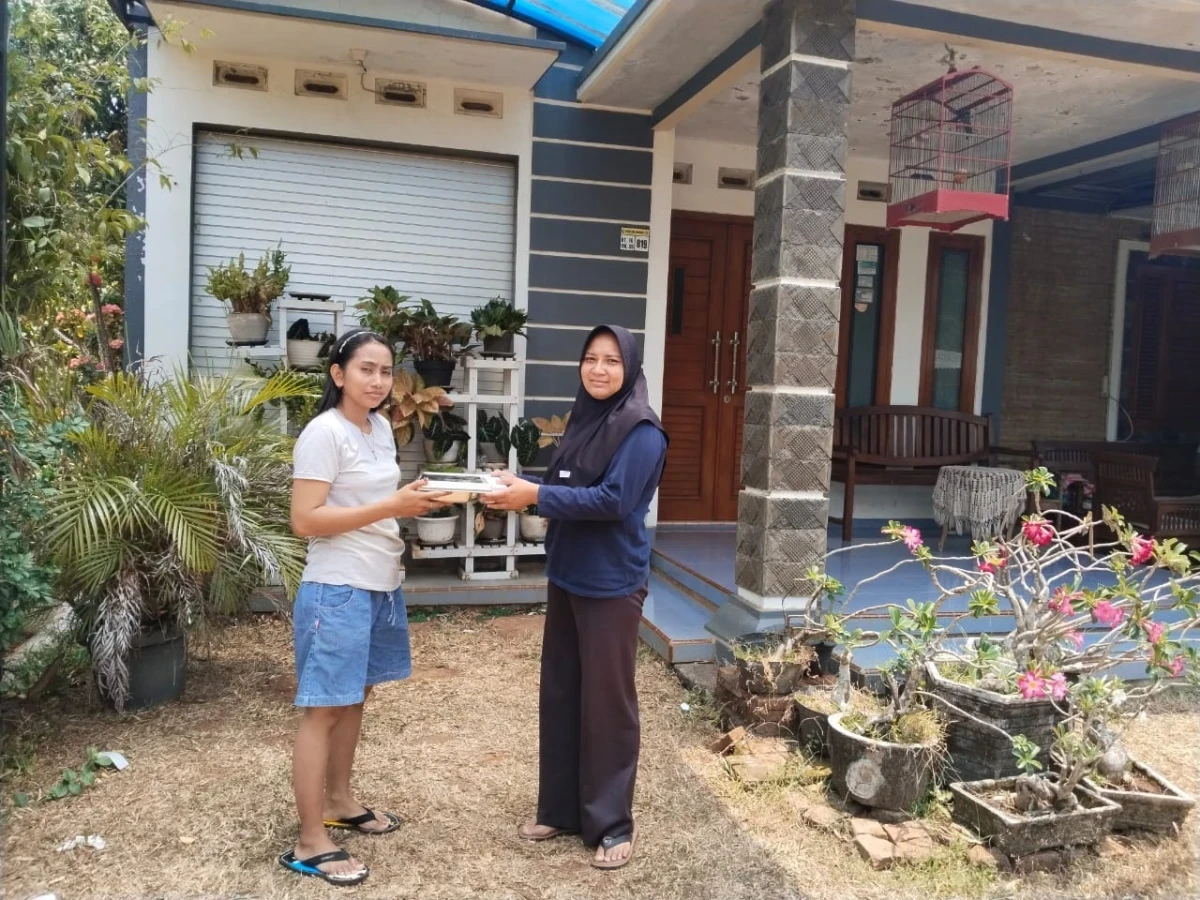 Pembagian MBG B3 (Makanan Bergizi Gratis bagi Ibu Menyusui, Ibu Hamil, dan Balita)