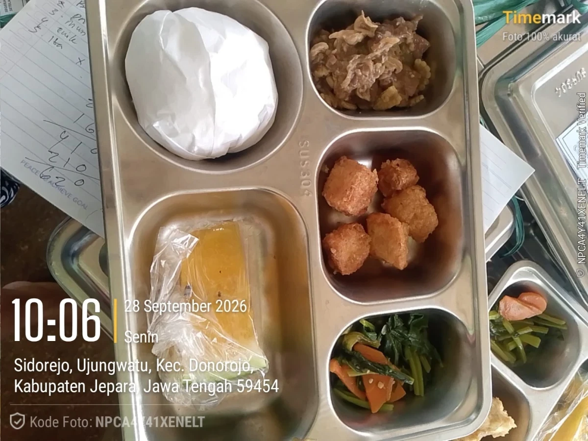 PENDISTRIBUSIAN MAKANAN BERGIZI GRATIS (MBG) DI POS 02 RW 02 DUKUH SIDOREJO