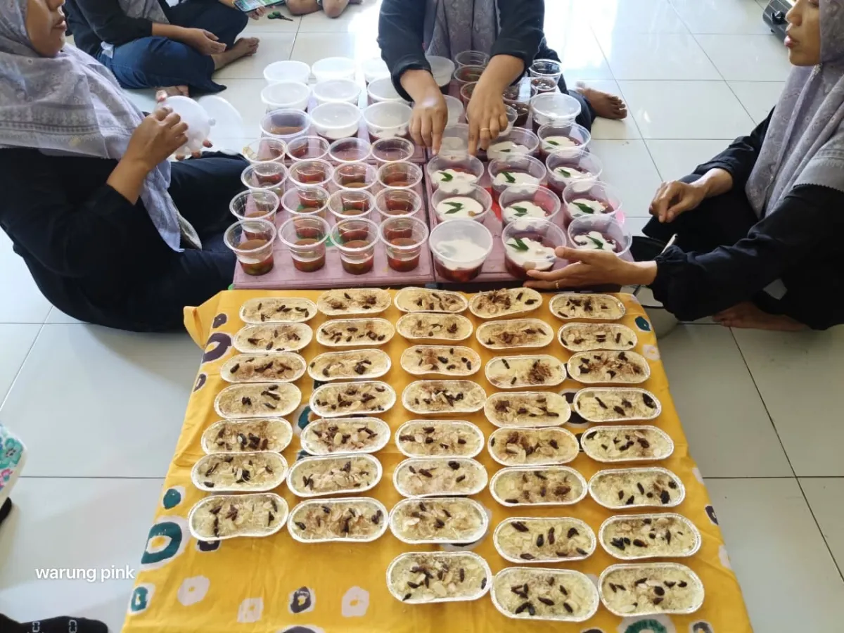 Pelatihan pembuatan aneka ragam jajanan non beras