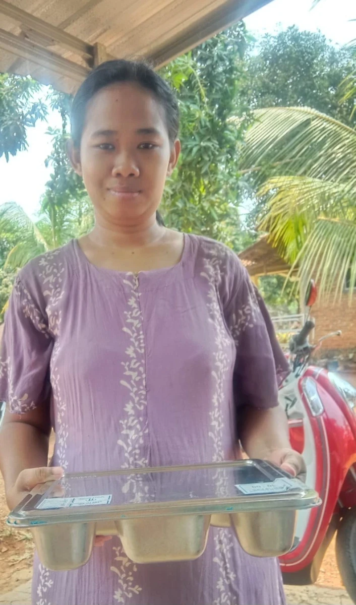 Penyaluran Program MBG untuk Bumil, Busui, dan Balita di Posyandu Harapan 11 RW 04 Desa Karanggondang