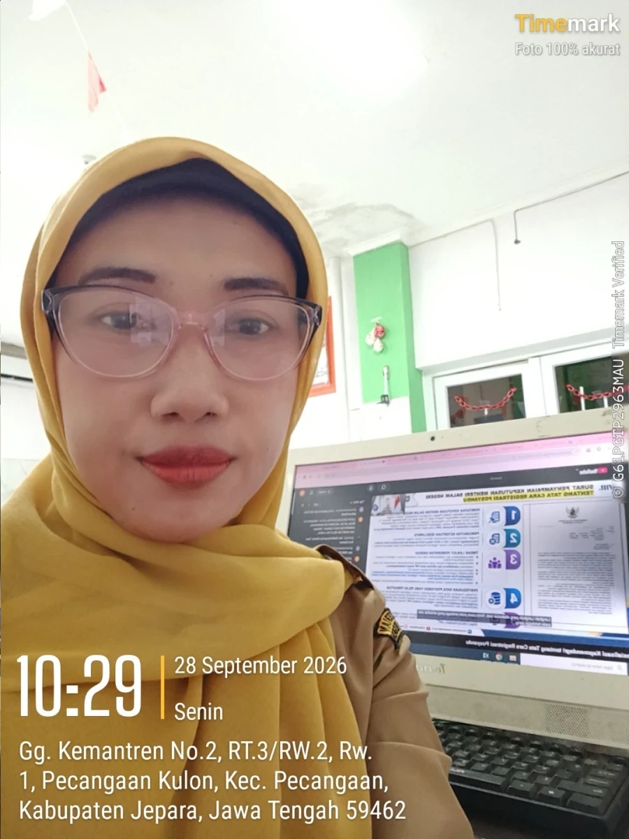 Ketua Posyandu Kecamatan Pakis Aji mengikuti Sosialisasi Kemendagri tentang Tata Cara Registrasi Posyandu