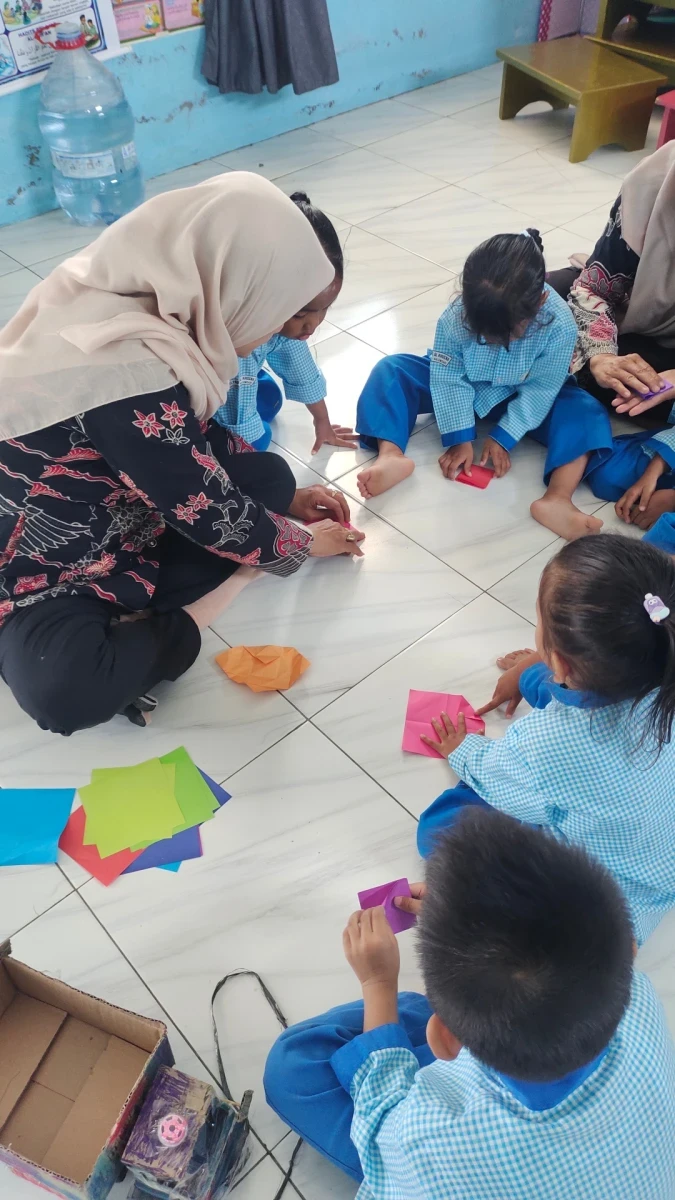 Membuat foto dari kertas origami 