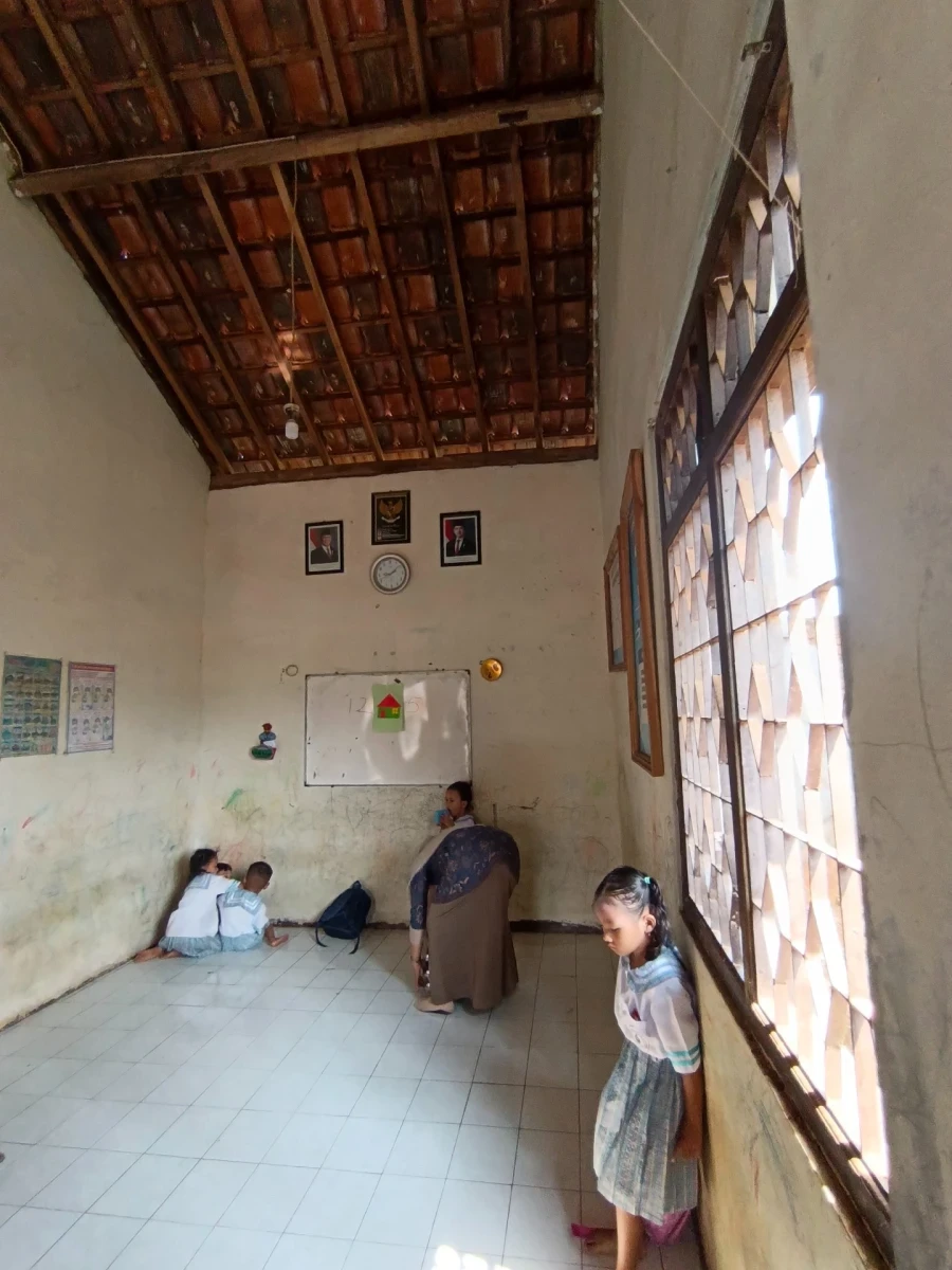 Kegiatan pembelajaran pos PAUD bina siwi desa geneng