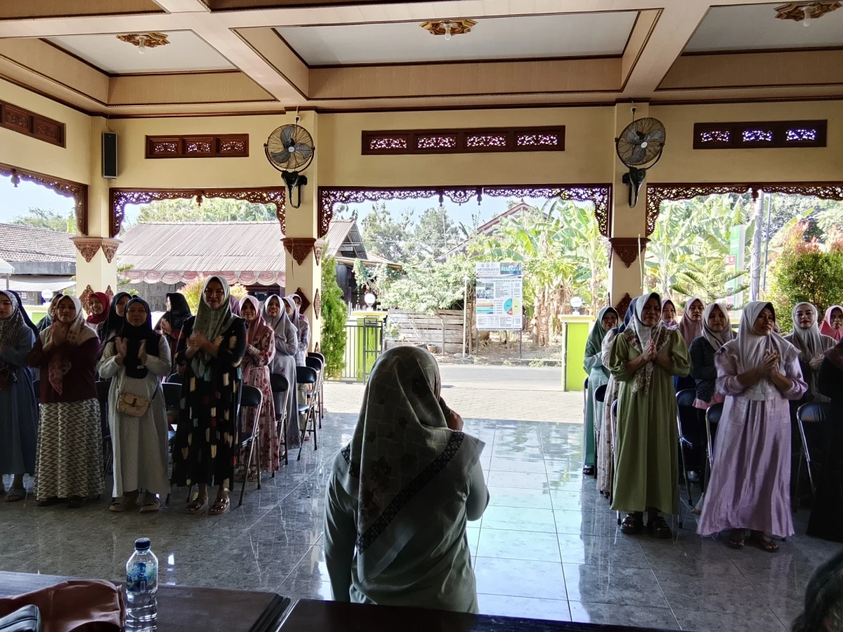 TP.PKK DESA DEMANGAN MENGADAKAN SOSIALISASI GOTONG ROYONG DENGAN TEMA KEBERSAMAAN ITU INDAH 