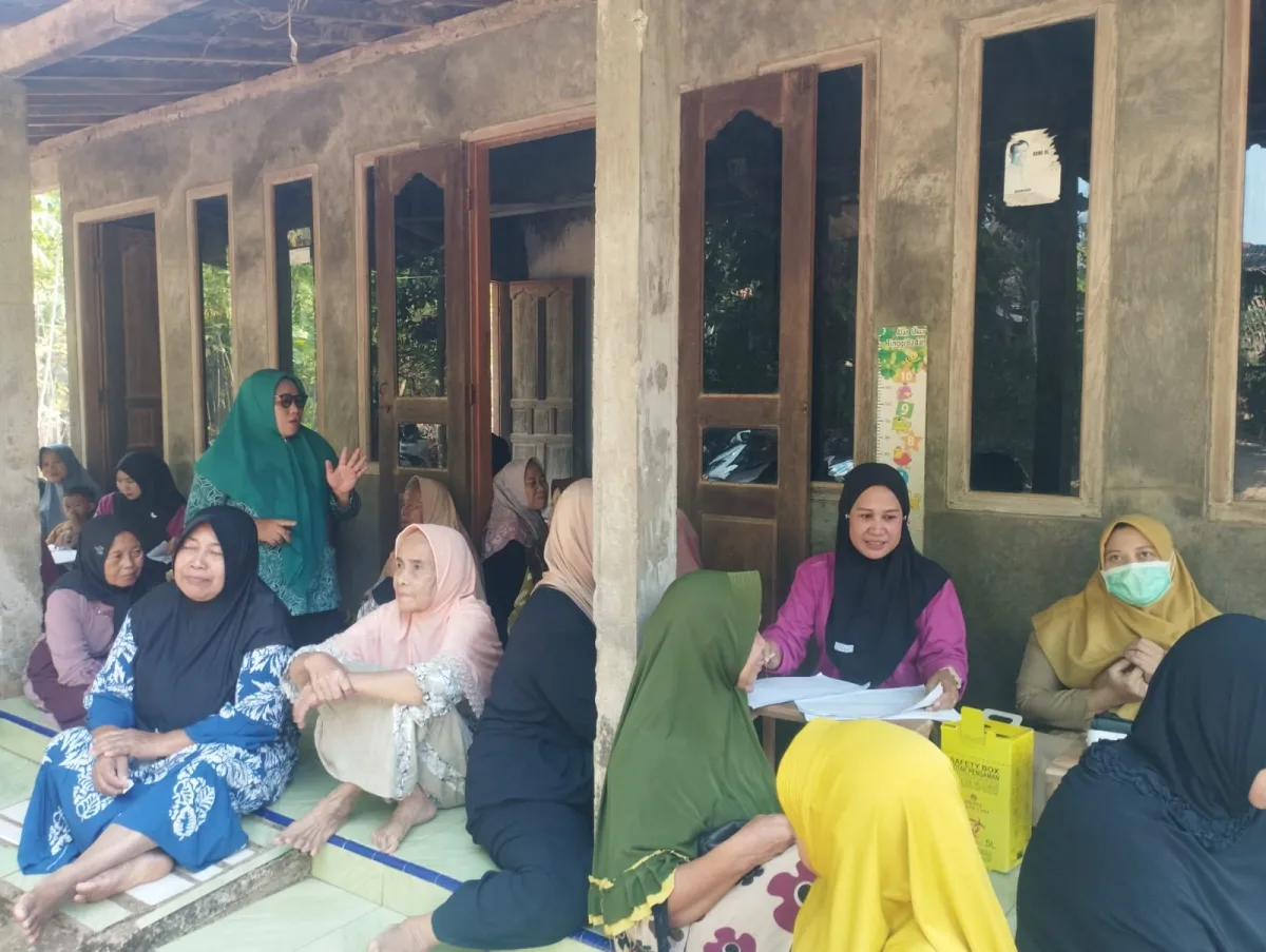 Penyuluhan Lansia di Posyandu Ngudi Rahayu 2 desa Slagi