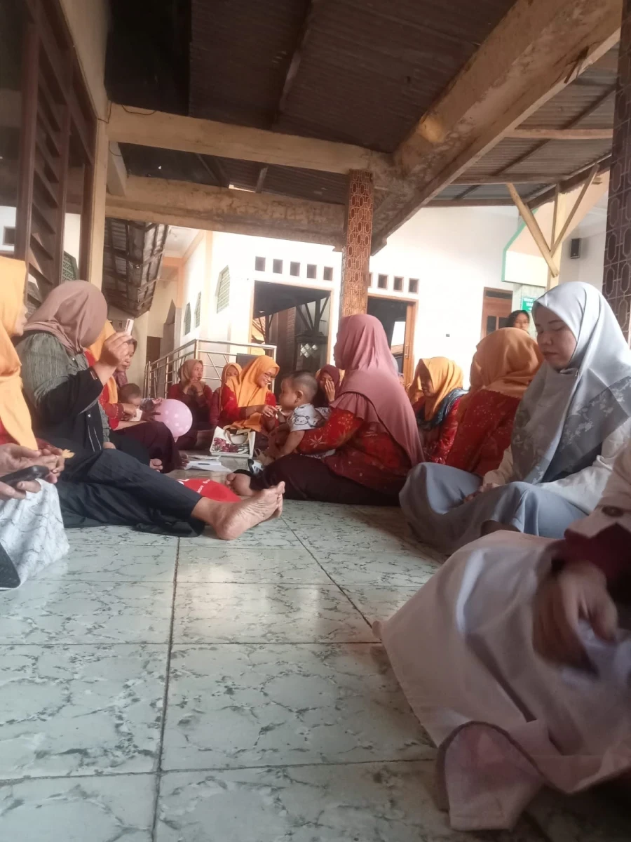 Pertemuan Rutin PKK RT 3 RW 6 Tendoksari Tahunan