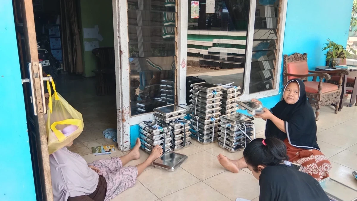 MAKANAN BERGIZI GRATIS