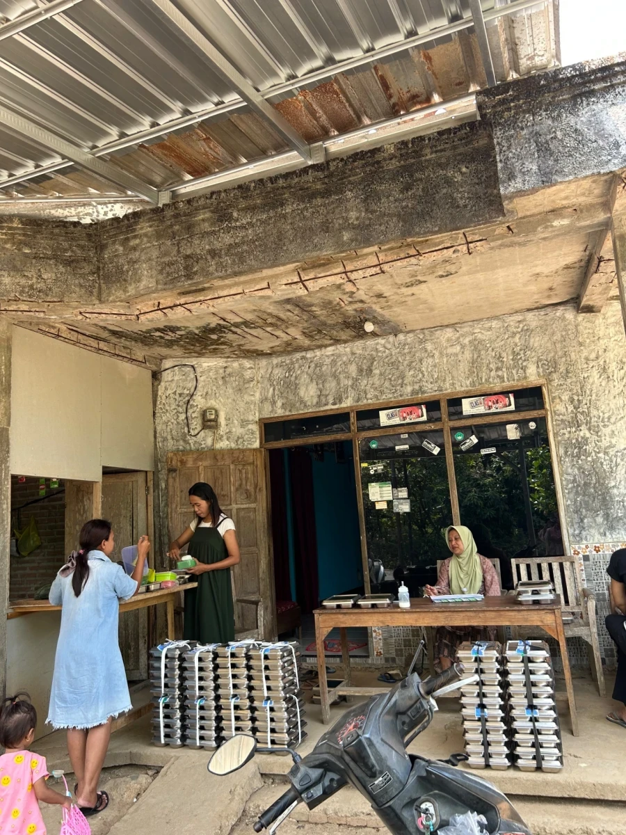 MAKANAN BERGIZI GRATIS