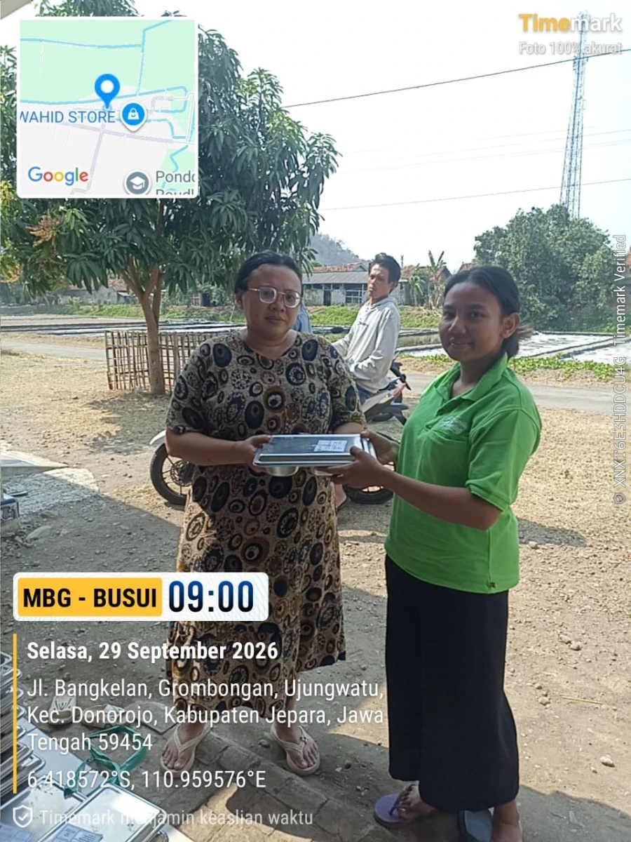 TP.PKK DESA DAMPINGI PENDISTRIBUSIAN MBG DI POS 06 RW 03 GROBOGAN