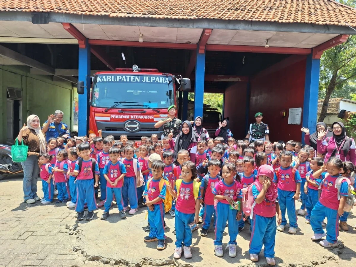 OUTING CLASS PP CERDAS CERIA