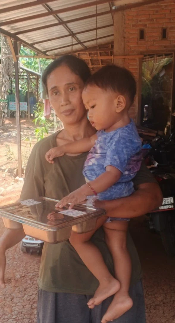 Distribusi Makanan Bergizi Gratis (MBG) Ibu Hamil, Ibu Menyusui, dan Balita di Posyandu Harapan 8 RW 02 Desa Karanggondang