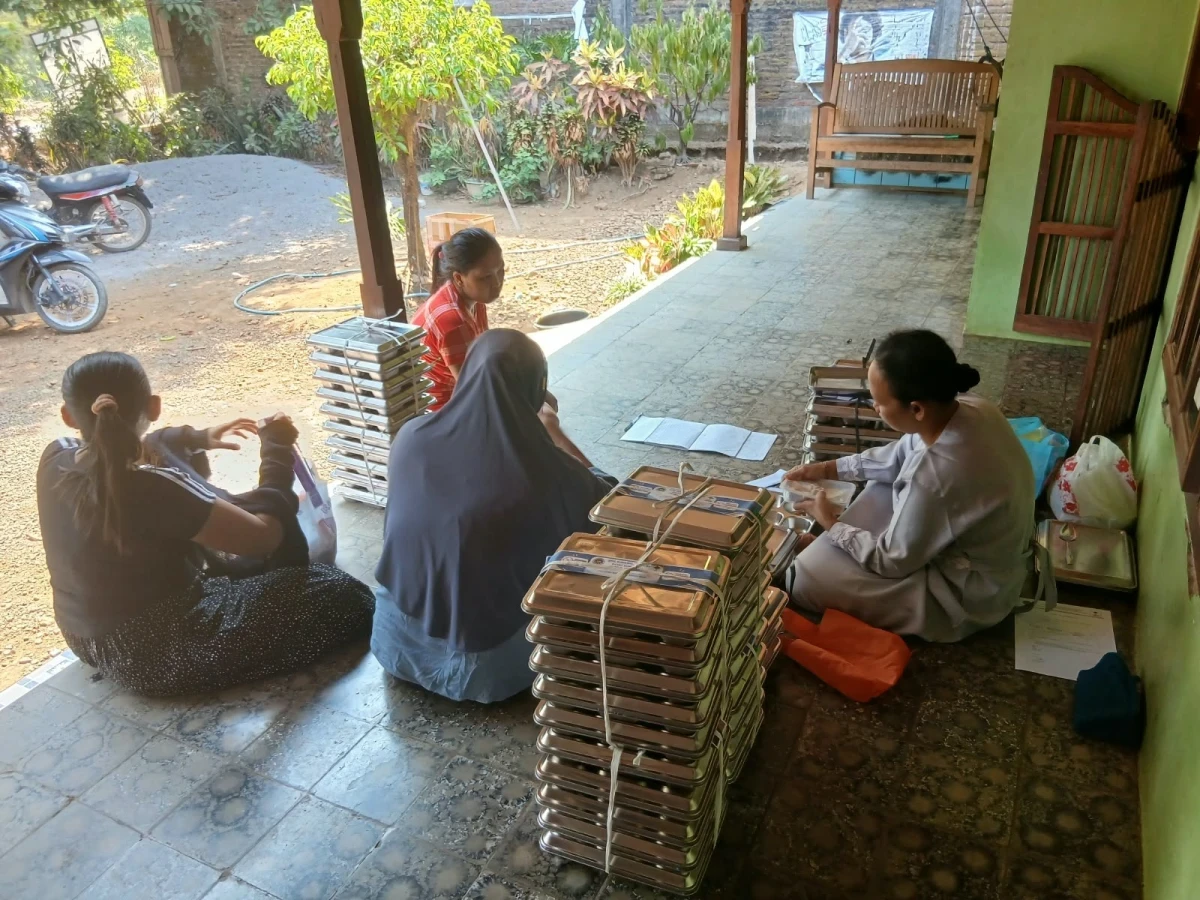 MAKANAN BERGIZI GRATIS