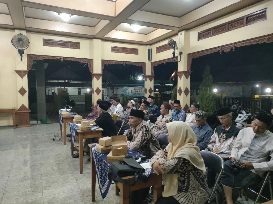 KETUA TP.PKK DESA DEMANGAN MENGIKUTI MUSDES DESA DEMANGAN 