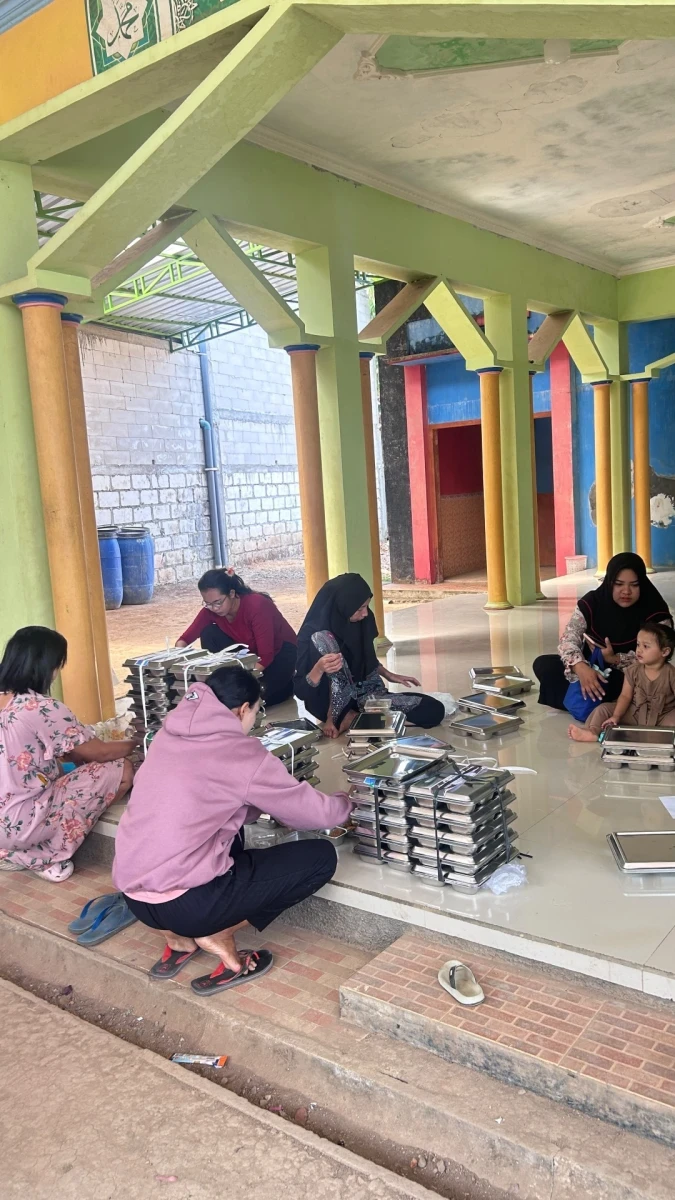 MAKANAN BERGIZI GRATIS