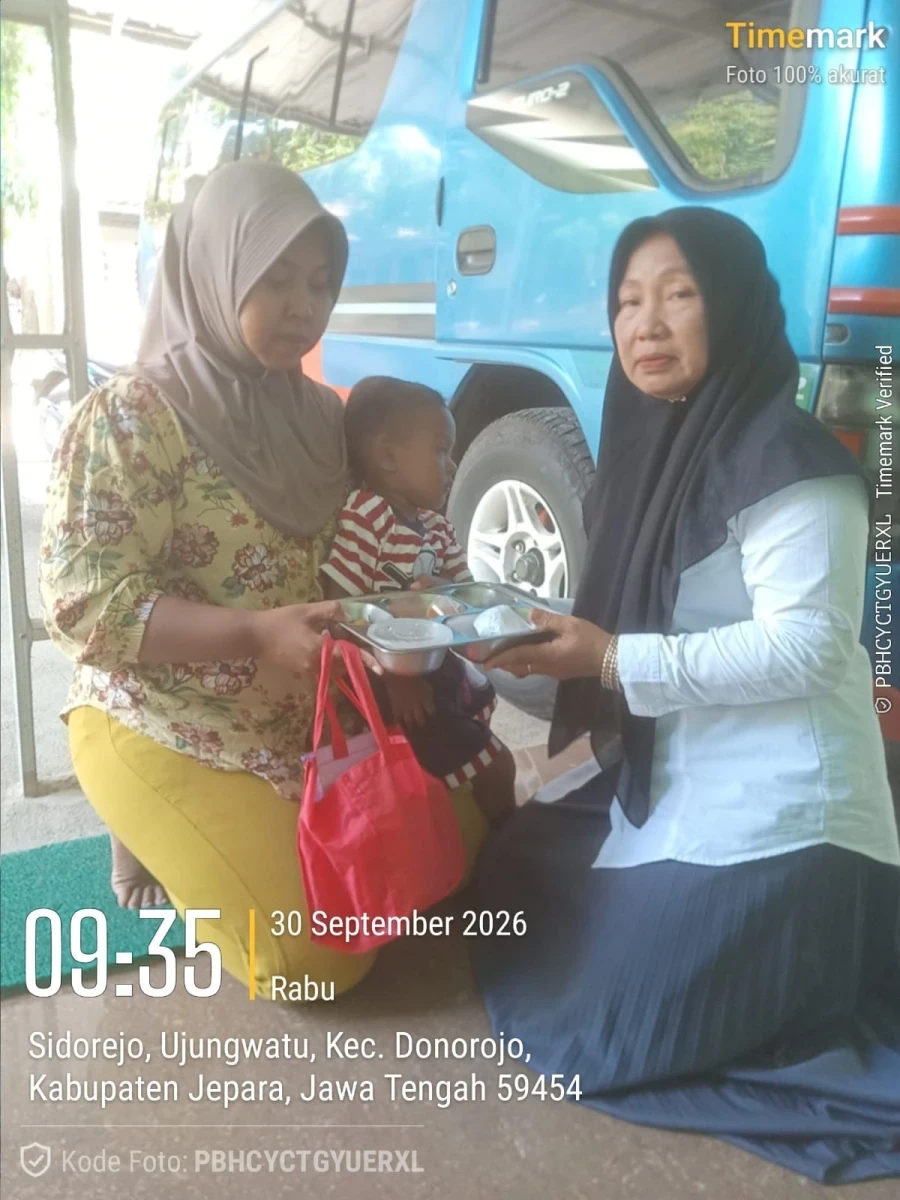 PENDISTRIBUSIAN MBG DI POS 05 RW 02 SIDOREJO