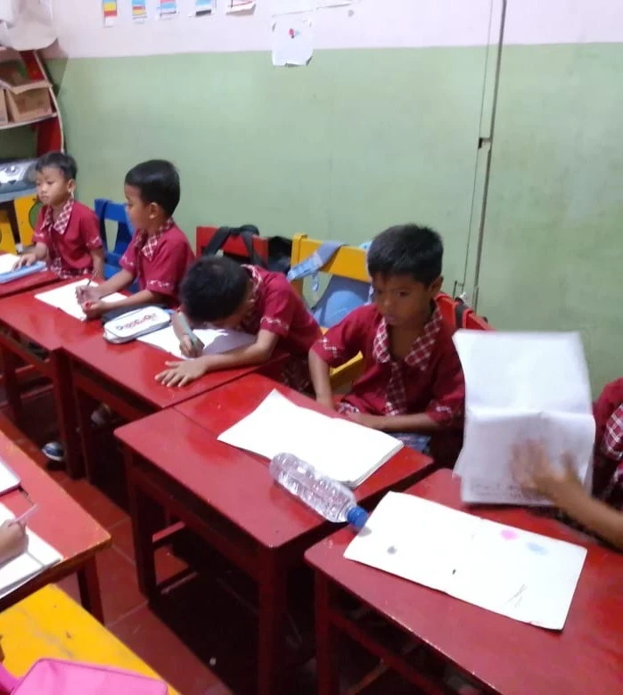 Kegiatan Menggambar dan Mewarnai Kreatif di TK Hosana Karanggondang